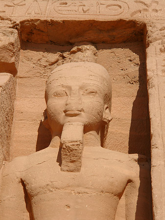 Fotos Kolosstatue König Ramses II | Abu Simbel