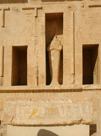 Eingang zu Tempel der Hatschepsut Fotos