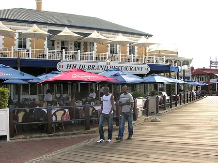 Auf den Stegen der Waterfront Foto 